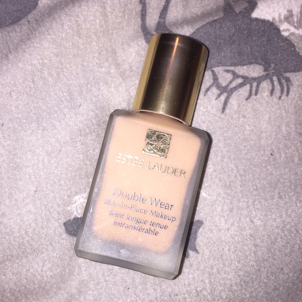 Estēe Lauder Foundation